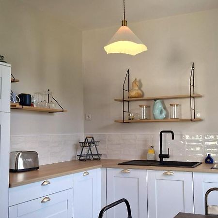 Bel Appartement, 2 Chambres, Parking, Proximite Plage Et Centre Ville Trouville-sur-mer Exteriör bild
